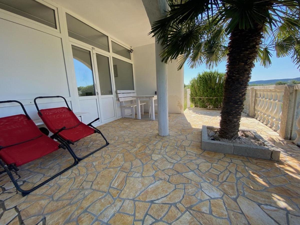Villa Sabina - Apartments Kroatien Ražanac Buitenkant foto
