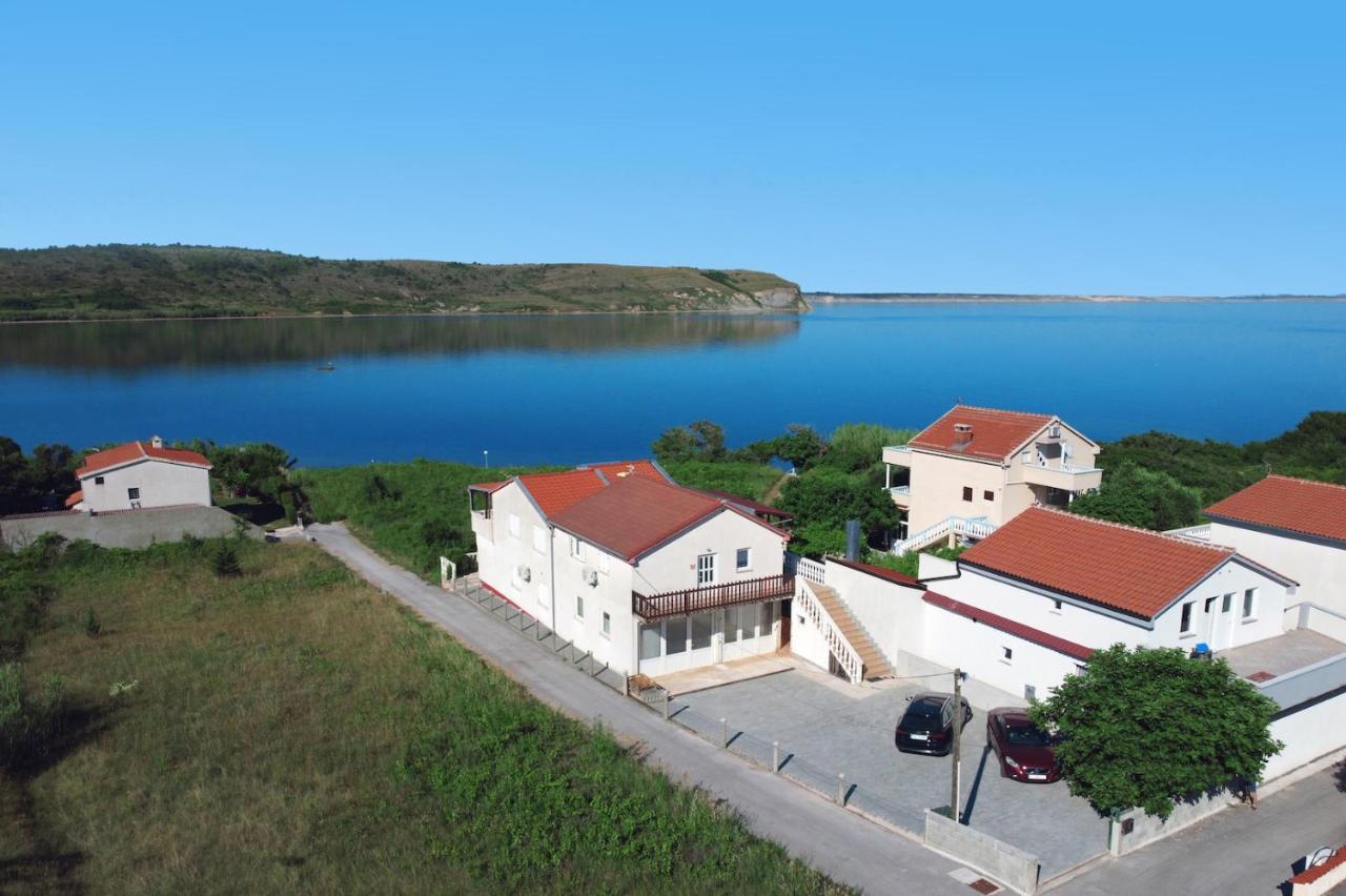 Villa Sabina - Apartments Kroatien Ražanac Buitenkant foto