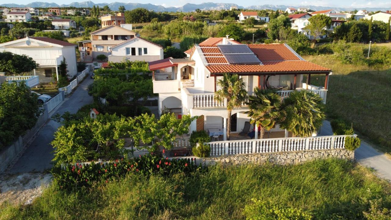 Villa Sabina - Apartments Kroatien Ražanac Buitenkant foto