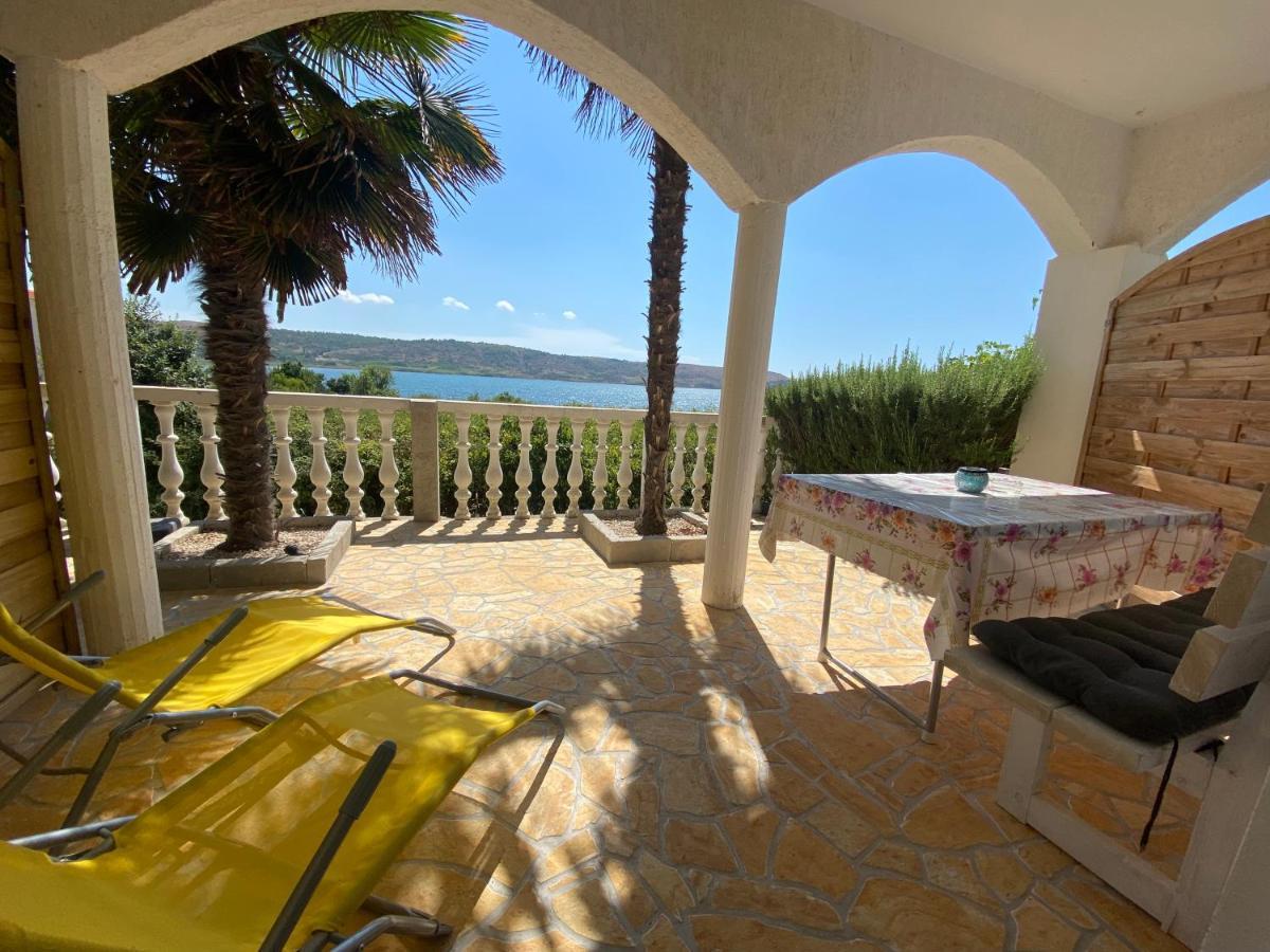 Villa Sabina - Apartments Kroatien Ražanac Buitenkant foto