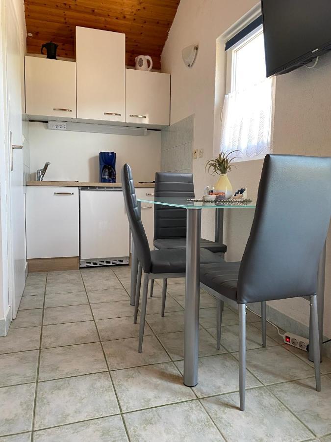 Villa Sabina - Apartments Kroatien Ražanac Buitenkant foto